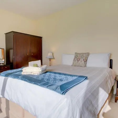 Two Acres بيت للعطل